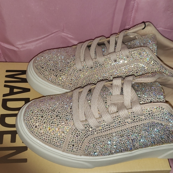 Madden NYC Rhinestone Lace Up Platform Sneaker Size 9 Blush - Picture 5 of 5